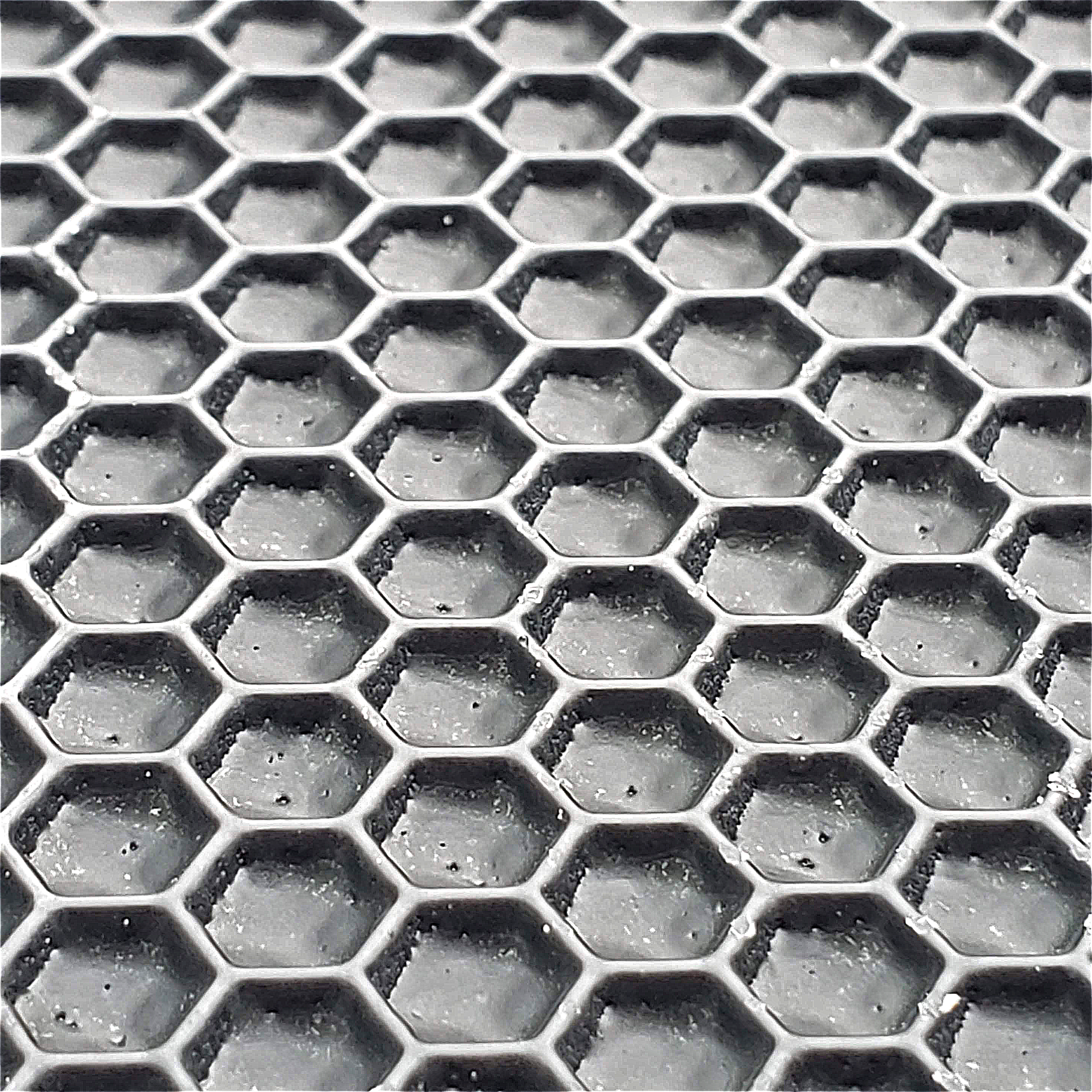 Deep 9 1/8-Inch Langsroth Frame, Grooved Top / Grooved Bottom With Double Wax Foundation